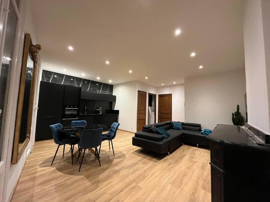 Appartement Haussmannien A 200M Des Halles. Narbonne Exterior photo